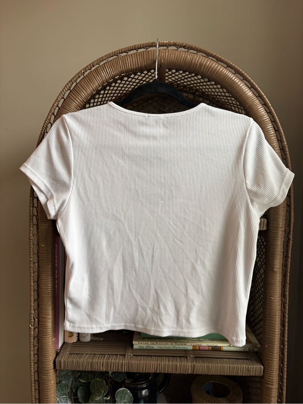 White Ribbed Tee with Front Keyhole - Picture 3 of 3